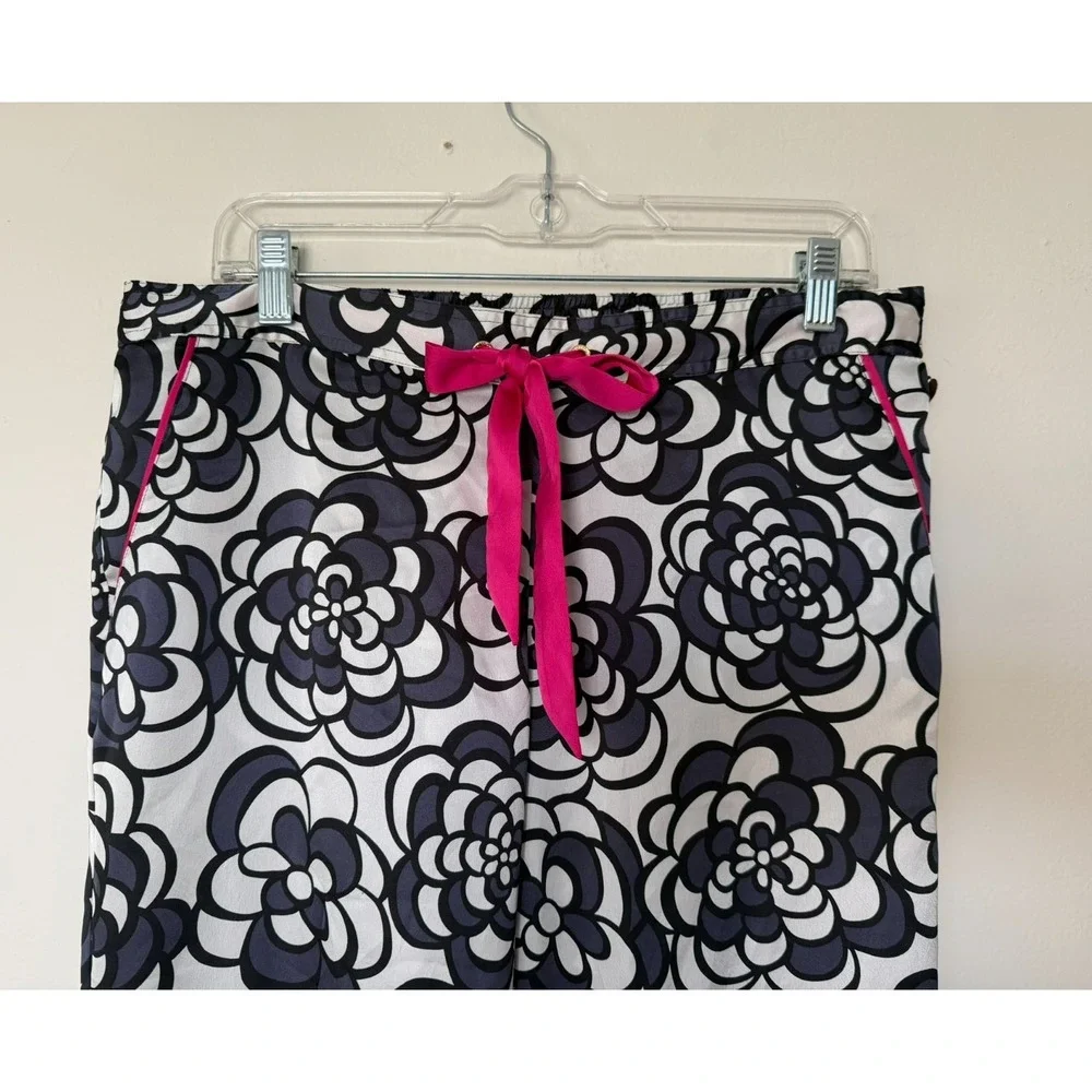 Juicy couture Floral Pajama Bottom Size M Black White
